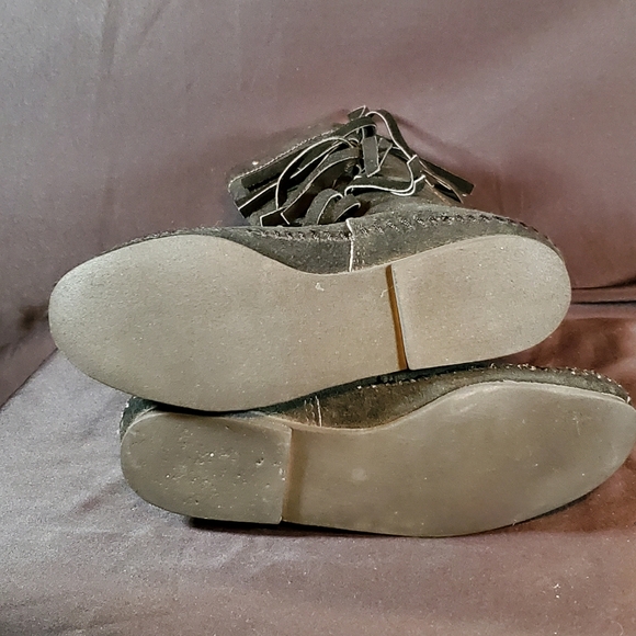 Minnetonka Moccasin's - Picture 6 of 6